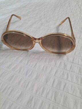 Geoffery Beene USA Beautiful Wide Sunglasses